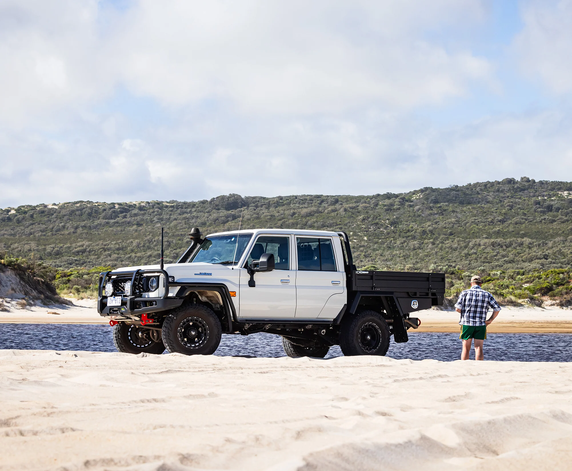 APEX Bull Bar & Lights Kit - Image 5