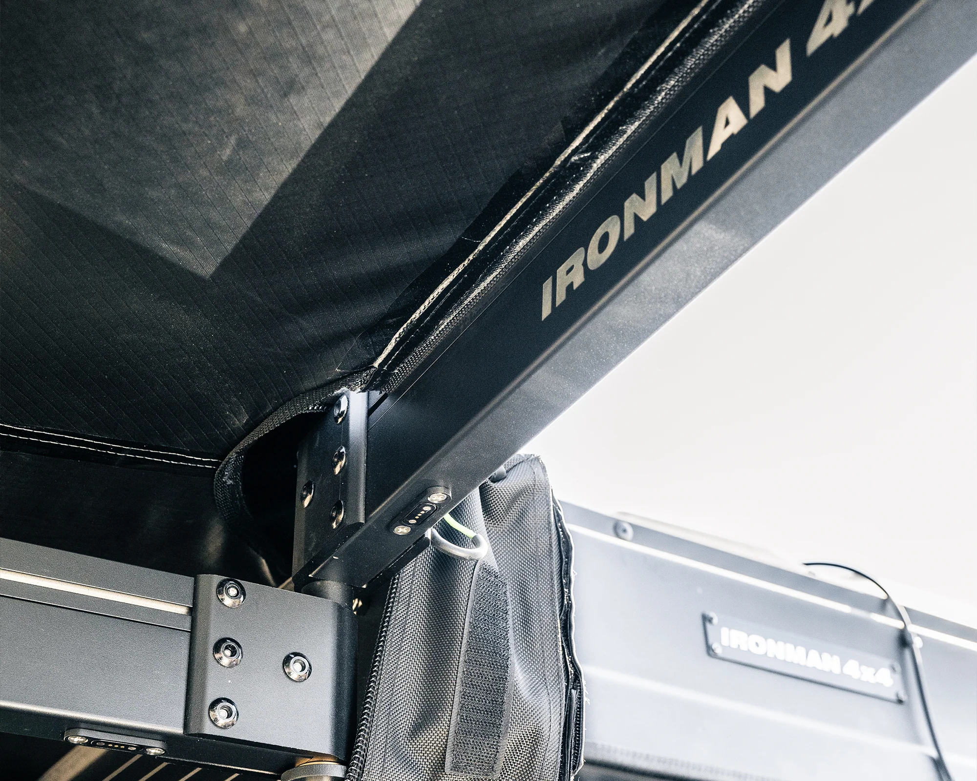 Deltawing 180 Awning (2m, Unsupported) - Image 5