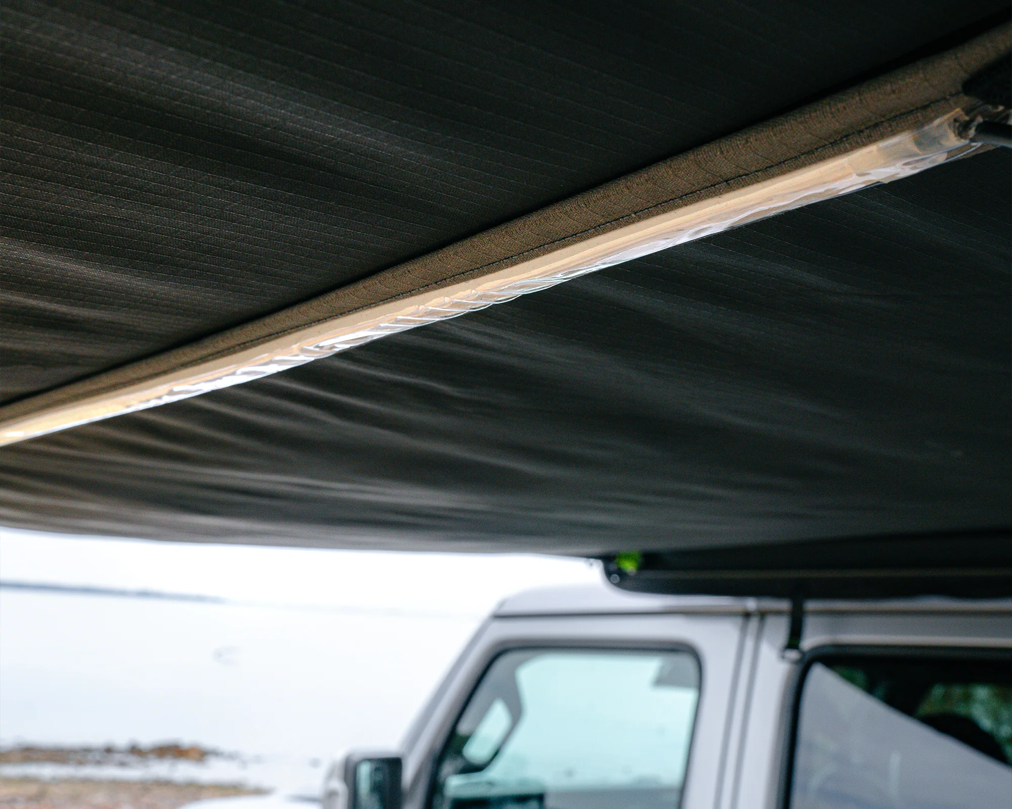 Deltawing 90° Awning (1.4m x 2m) - Image 4