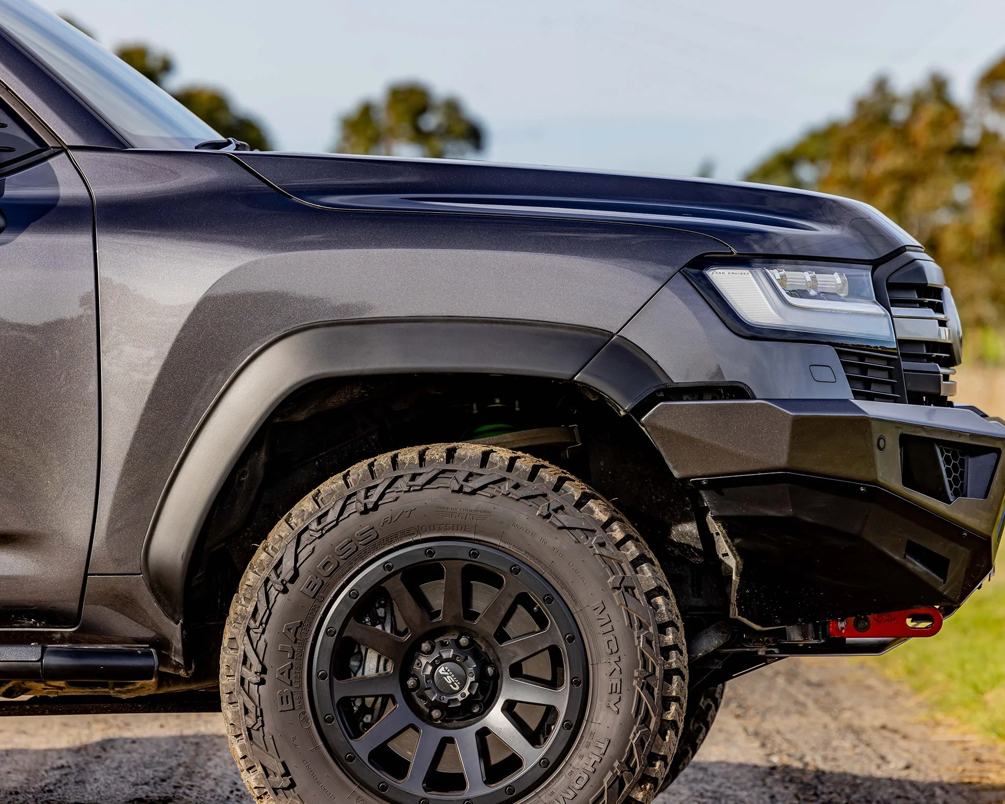 Raid Bull Bar & Lights Kit - Image 2