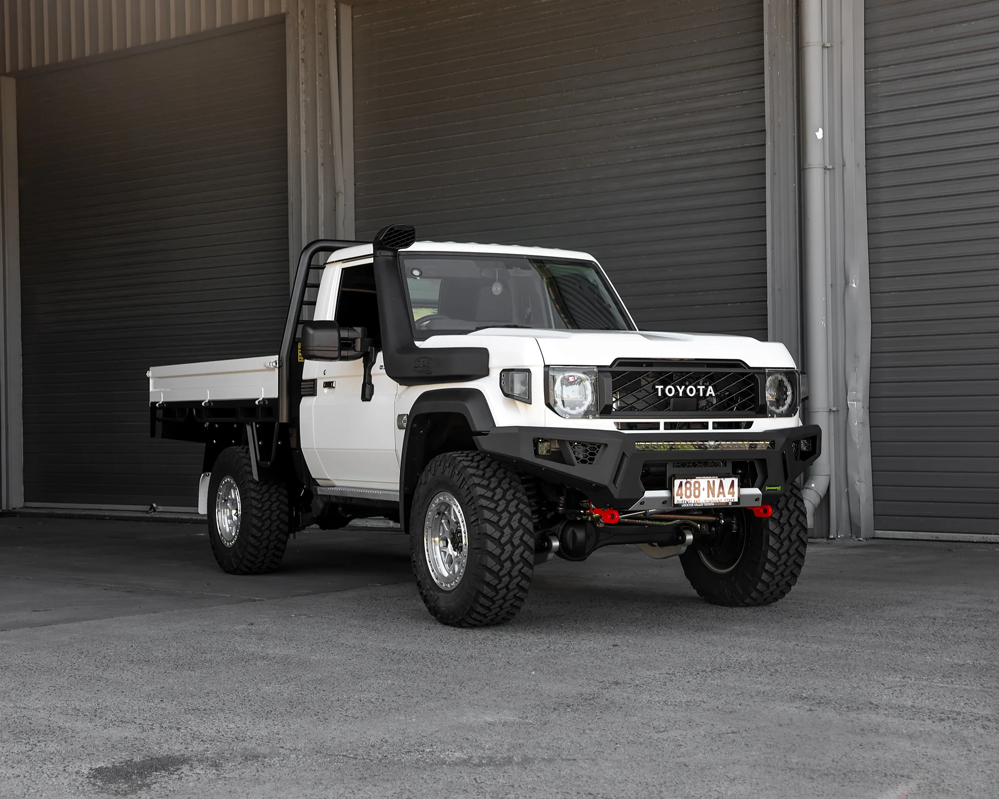 Raid Bull Bar & Lights Kit - Image 3